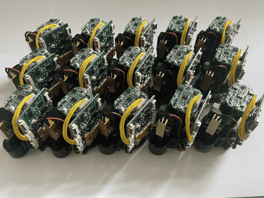 Le 25 décembre 2025, Siawel a achevé avec succès la livraison de 200 ensembles de télémètres de 8 et 6 km, qui sont appl